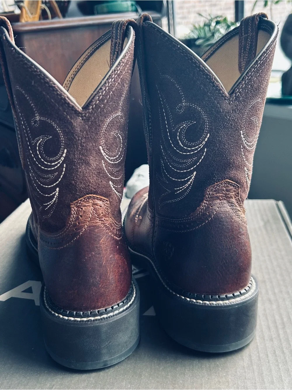 Ariat Brown Women’s Size 10 Leather Western Work Boots - Picture 7 of 10